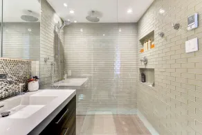 CONDO LUXUEUX, ÉLÉGANT ET MODERNE SITUÉ AU COEUR DU VILLAGE DE MONTRÉAL !!!! - Image 3