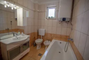 Magnificent Holiday home in Seoca - Image 3