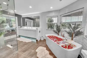 Waterfront Villa | Walk to Beach | Venice of America | Coastal Extravagance | Palm Key | VlLLAS - Image 4