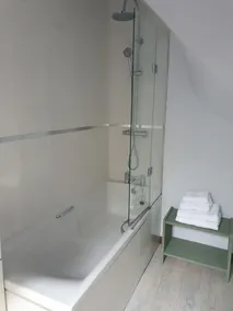 Hervorragendes Ferienhaus für Selbstversorger mit wunderschönen Gärten - Image 4