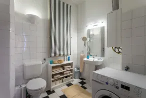 Elegance & Tradition - Budapest Historic Center Apartment - sleeps 6 - Image 2