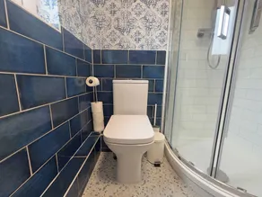House Sleeps 8-Garden-Parking Near Barry Island - Image 4