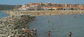 ST PIERRE la MER (11)apartment T3, sleeps 6, FRONT de MER, private PARKING - Image 4