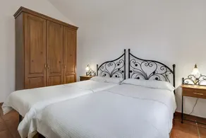Holiday Home \"Candelaria\" with Mountain and Sea Views, Pool, Terrace and Wi-Fi - Image 4