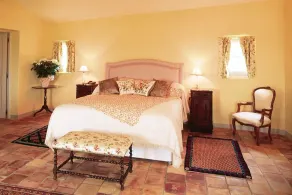 Mas Vaucluse - Six Bedroom Villa, Sleeps 12 - Image 3