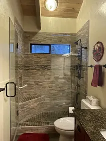 Chambre spacieuse 5 BR / 3 BA Great Location Tahoe City Home - Image 4