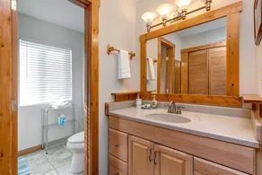 3 Bedrooms, 2 Baths, 1200 Sq Ft | Sleeps 8 | Moose Mgt 632 - Image 2