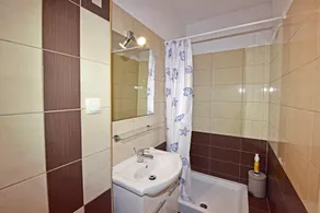 Apartment Laura A with shared pool - Image 4