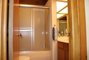 Lakefront 2 bedroom cozy house on Grand lake at Stony Point - Image 2