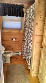 Ny Log Hjem i afsides Lake Ashuelot Estates - Image 2