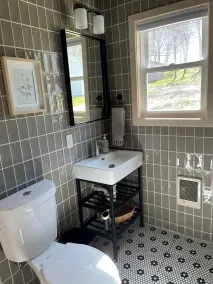 Bright and cozy cottage on beautiful Rose Lake - Image 3