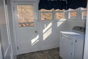 Spacious Farmhouse Near Red River Gorge Sleeps 12 - Image 2