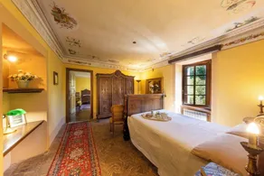 6 Person Apartment - Image 5