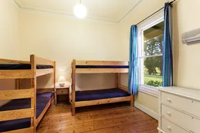 Woolamai Park Suits 2-3 Families LARGE 7 Bedrooms - Image 5
