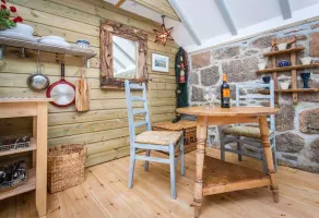 Sandpipers Beach Cottage Great Sea Views Patio - Image 3