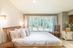 Rustic Farmette Studio with Hot Tub & Pool - Image 5