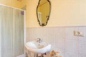 Holiday Home 'Calla' with Shared Pool, Wi-Fi and Air Conditioning - Image 4