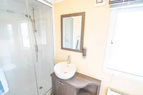 Big Skies Platinum Plus Holiday Home with Wifi, Netflix, Dishwasher, Decking - Image 5