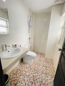 Therabbitholehotel&spa - Image 5