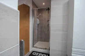 Modern 2-Bed Home in Swinton by MCPI Hosting, Perfect for Families & Contractors - Image 5