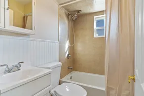 Beautiful large house close to both bay and beach in Seaside Heights, NJ 08751 - Image 4