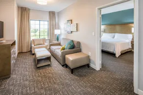 King Suite. Free Breakfast. Outdoor Pool. - Image 3
