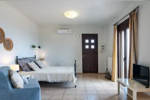Studio avec jardin, piscine privée et terrasse - Image 5