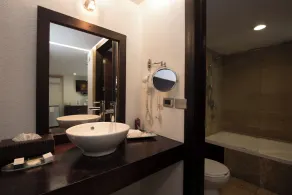 Colombe Hotel Boutique - Image 4