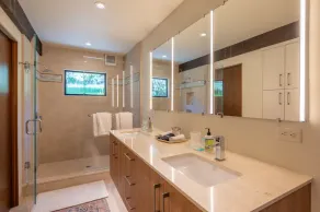Mid Century Modern Pebble Beach Gem med havudsigt i nærheden af golf - Image 2