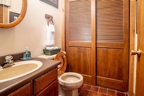 #104 Private Hot Tub, 2 car Garage, Abundant Parking, Elkhorn Amenities - Image 5