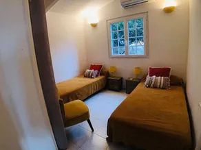 4-room villa, 7 beds, near beach, terrace, garden, parking, Wi-Fi - Image 3