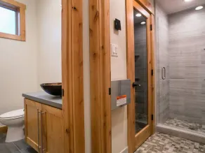 ⭐️ Luxe 6BR / 6BA Home Sleeps 18! Sauna + vapeur + bain à remous à 5 minutes des pistes de ski TD - Image 5