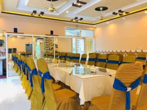 River Nights Hotel And Restaurant - Image 5