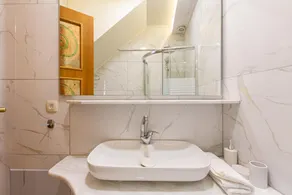 Impressive & Beautifully Restored House - 2 Self-Contained Suites, Private Pool & Stunning Views! - Image 5