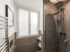 LivinParis | Luxurious 2 Bedroom Opera VI - Image 4