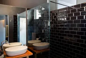 On Kloof Studio Apartment 602 - Image 2