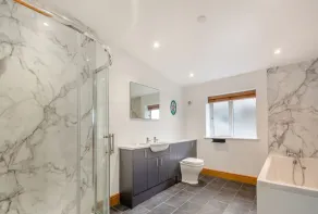 Spectacular Coastal House with Views Across Aberdovey Estuary - Image 3
