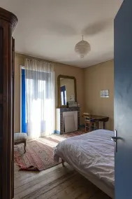 Stort hus ved vandet på en ø uden biler - Image 5