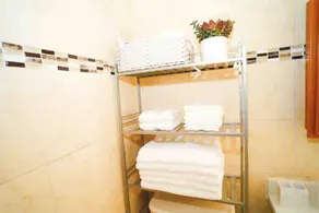 1-Bedroom Apartment with Sofa bed in City Island - Image 3