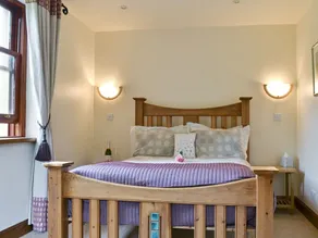 2 bedroom accommodation in Burnfoot near Gleneagles - Image 4