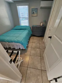 2BR 1BT Newly  renovated OPEN FLOOR PLAN. 450 ft from the beach and boardwalk! - Image 5