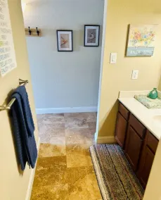 Tranquil Lakeside Country Getaway!- Pet Friendly - Image 4