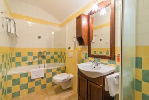 Villa con giardino, barbecue e terrazza | Vista sulla piscina - Image 2