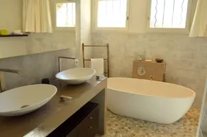 NUOVO a Gordes, villa contemporanea con vista mozzafiato sul Luberon - Image 3