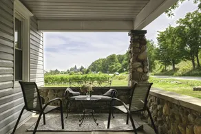 Vineyard Location Clean Spacious Family Accommodation 3 Bedroom - Image 4
