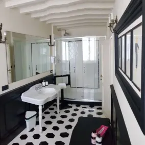 Villa on the outskirts of Florence - Image 2