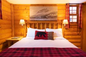Baker Creek | Superior Two Bedroom Cabin - Image 4