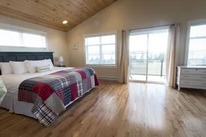 Saltwater Melody Executive Beach House - Image 4