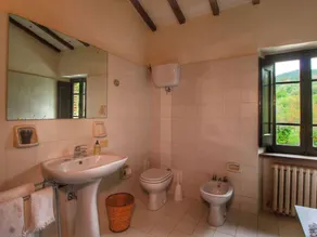 Farmhouse in Umbertide near Lake Trasimeno - Image 4