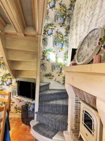 Charming accommodation in a green setting - Image 2